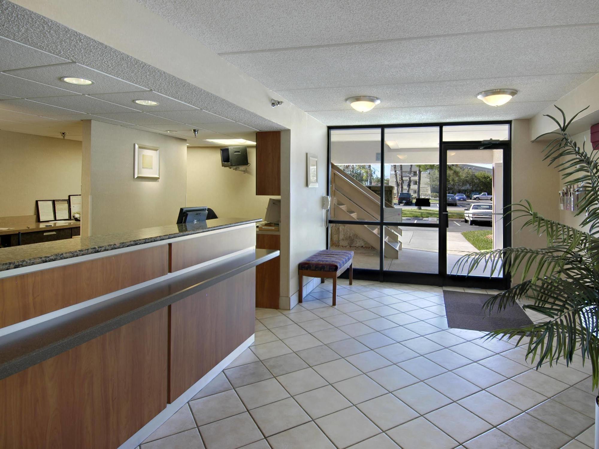 Red Roof Inn Tampa - Brandon Esterno foto